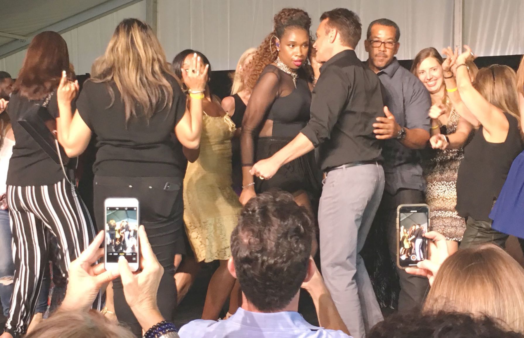 Jennifer Hudson on stage with her fans